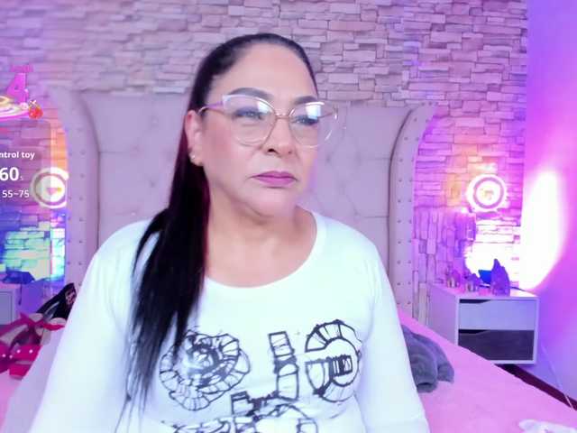 Keyla-Ruiz's BongaCams show and profile