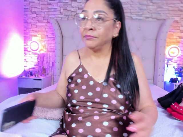 Keyla-Ruiz's BongaCams show and profile