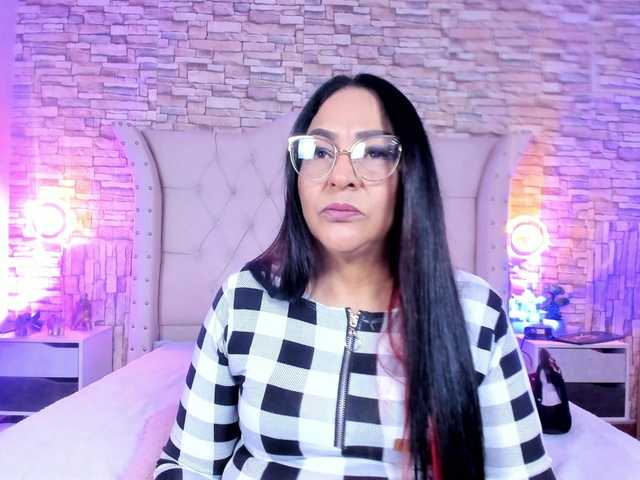 Keyla-Ruiz's BongaCams show and profile