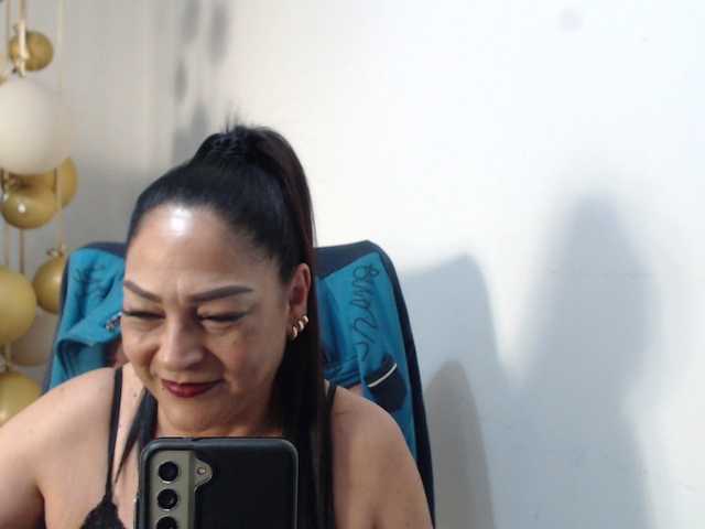 Keyla-Ruiz's BongaCams show and profile