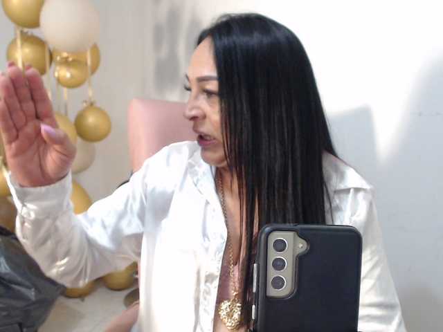 Keyla-Ruiz's BongaCams show and profile