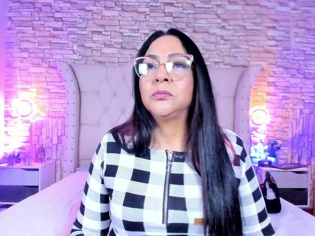 Keyla-Ruiz's BongaCams show and profile