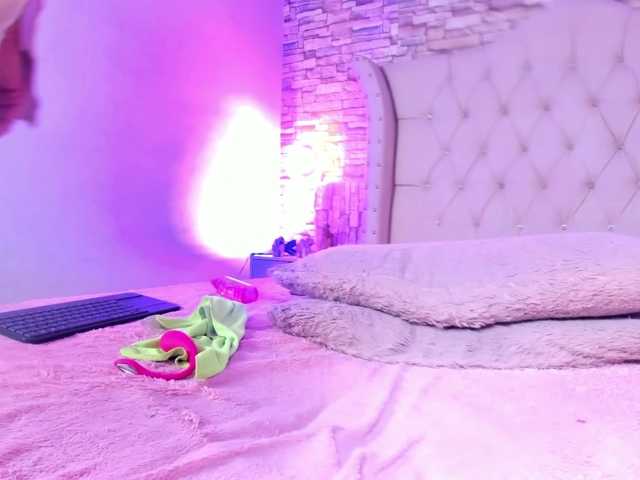 Keyla-Ruiz's BongaCams show and profile