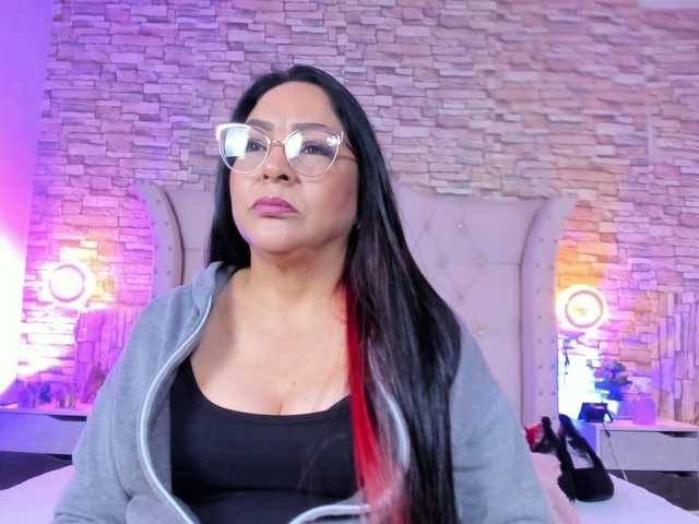 Keyla-Ruiz's BongaCams show and profile