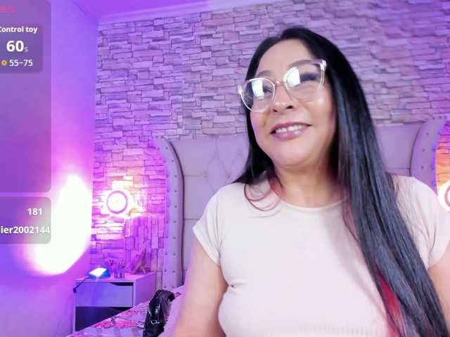 Keyla-Ruiz's BongaCams show and profile