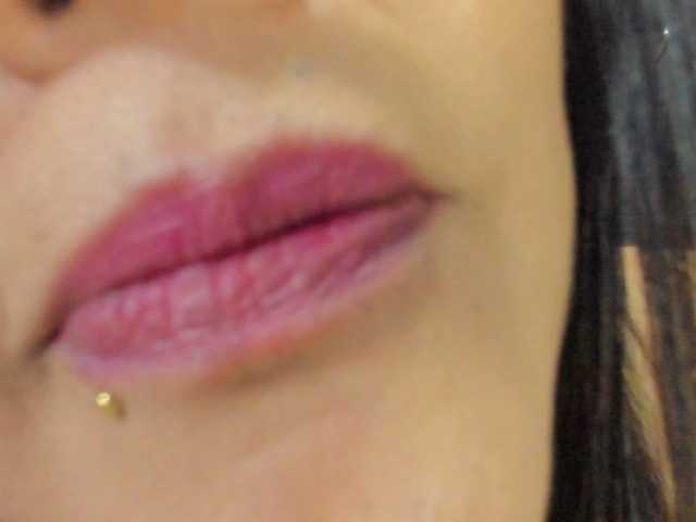 Keyla-Ruiz's BongaCams show and profile