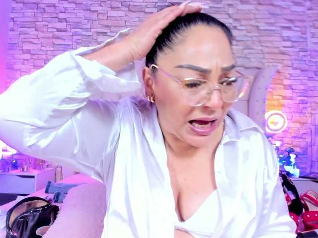 Keyla-Ruiz's BongaCams show and profile