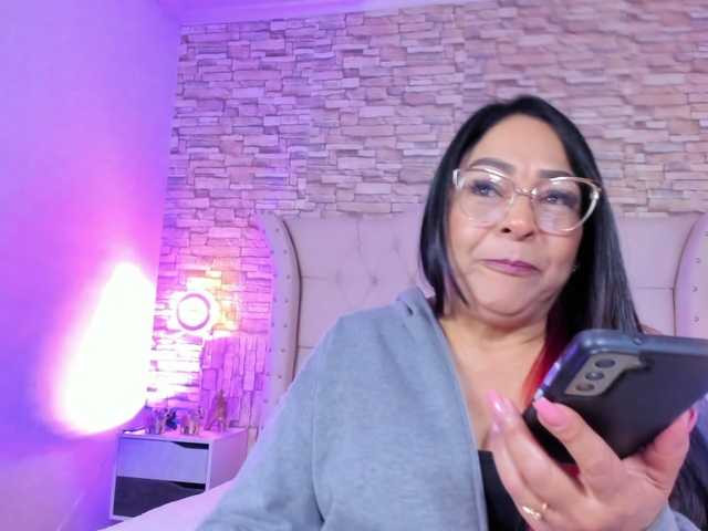 Keyla-Ruiz's BongaCams show and profile