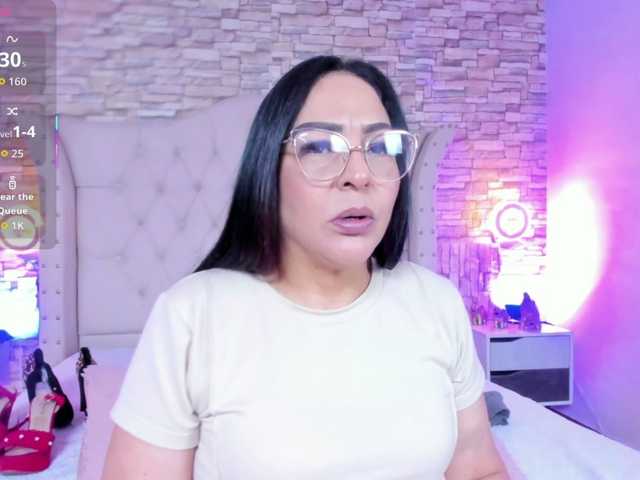 Keyla-Ruiz's BongaCams show and profile