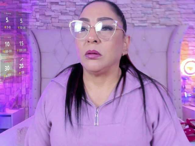 Keyla-Ruiz's BongaCams show and profile