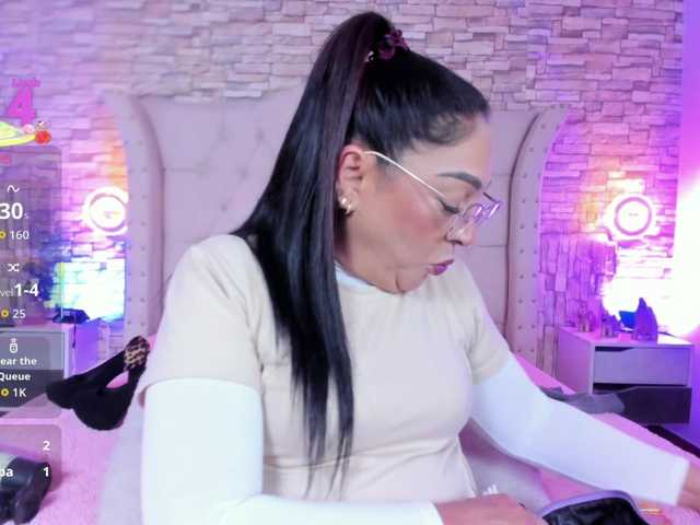 Keyla-Ruiz's BongaCams show and profile