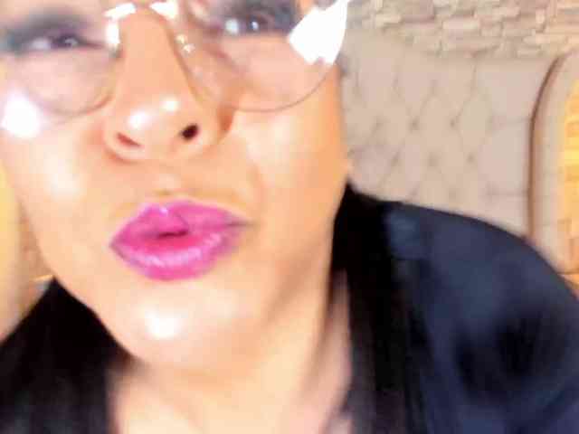 Keyla-Ruiz webcam