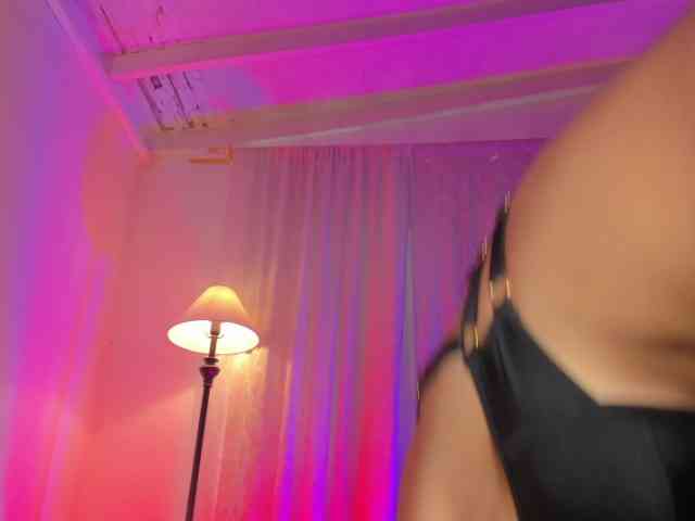shy-booty webcam