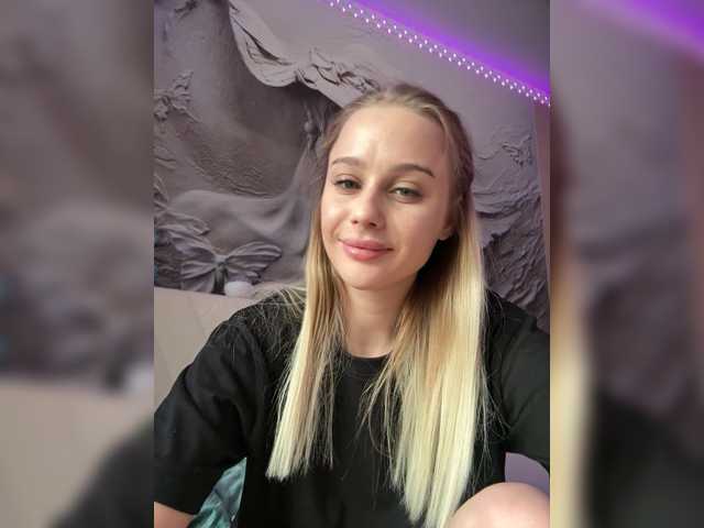 PrettyKatea's BongaCams show and profile