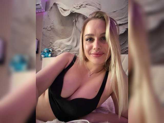 PrettyKatea's BongaCams profile