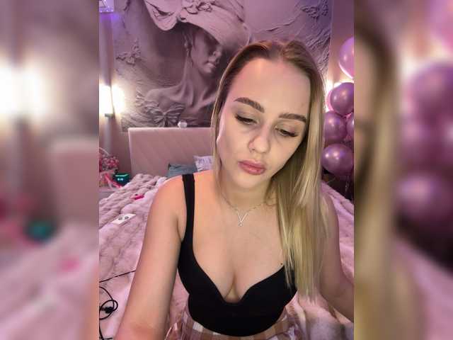 PrettyKatea's BongaCams show and profile