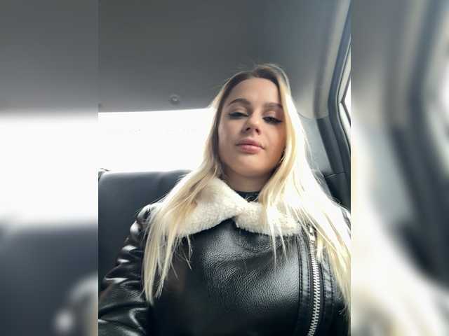 PrettyKatea's BongaCams show and profile