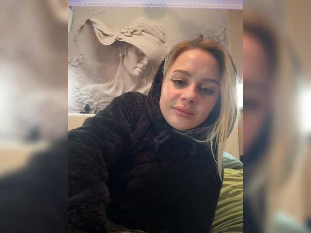 PrettyKatea's BongaCams show and profile