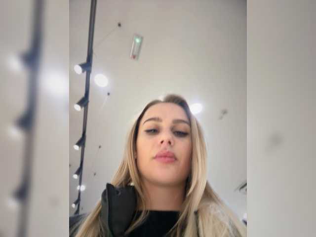 PrettyKatea's BongaCams show and profile