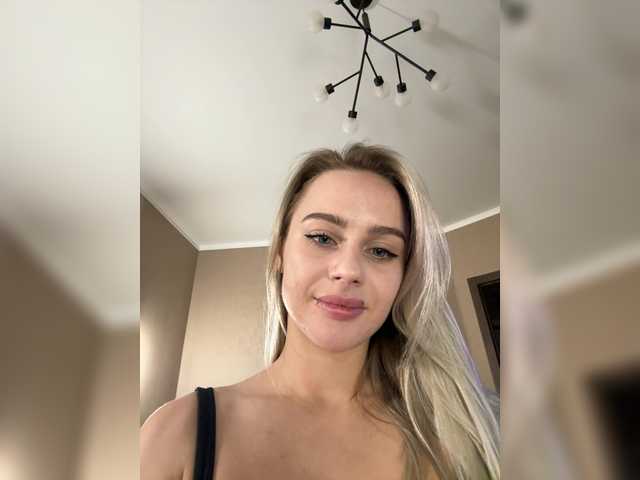 PrettyKatea live cam