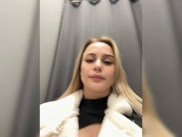 PrettyKatea's BongaCams show and profile