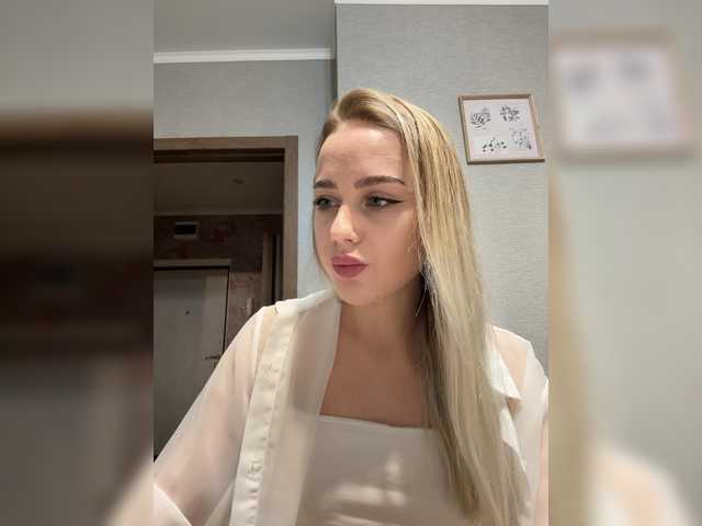 PrettyKatea's BongaCams show and profile