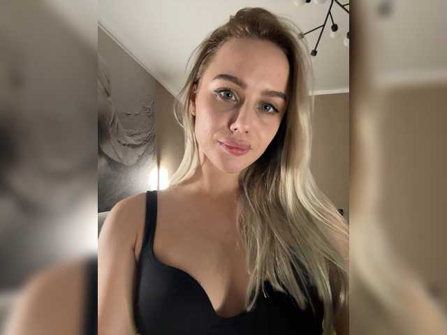 PrettyKatea live cam