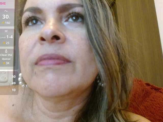 DannyXXXmom on BongaCams 