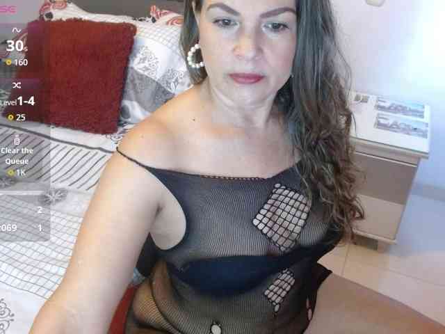DannyXXXmom webcam