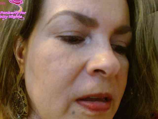 DannyXXXmom DannyXXXmom