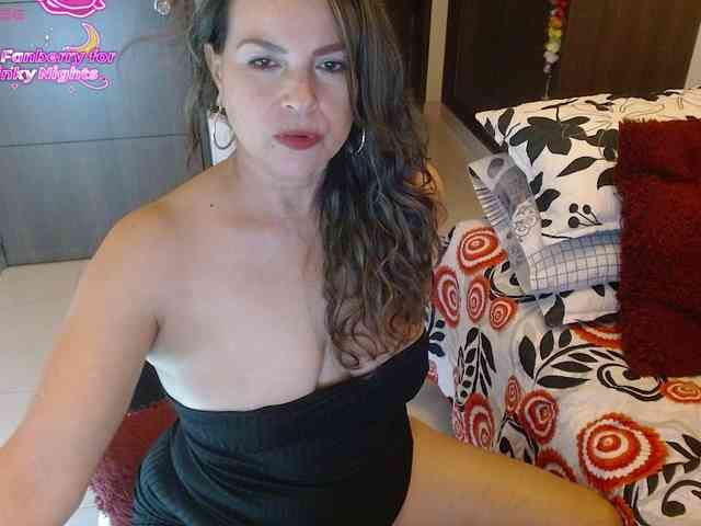 DannyXXXmom DannyXXXmom