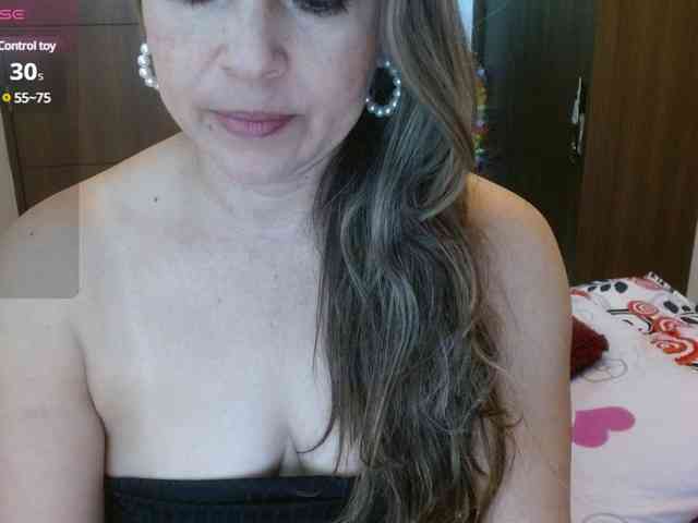 DannyXXXmom webcam
