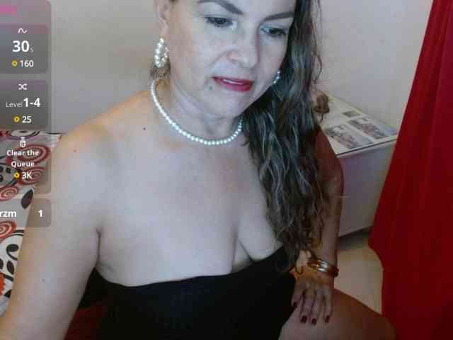 DannyXXXmom Live Webcam on BongaCams
