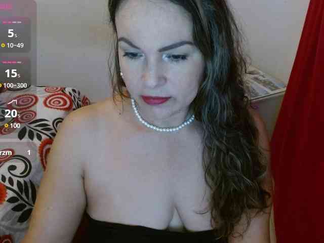 DannyXXXmom webcam