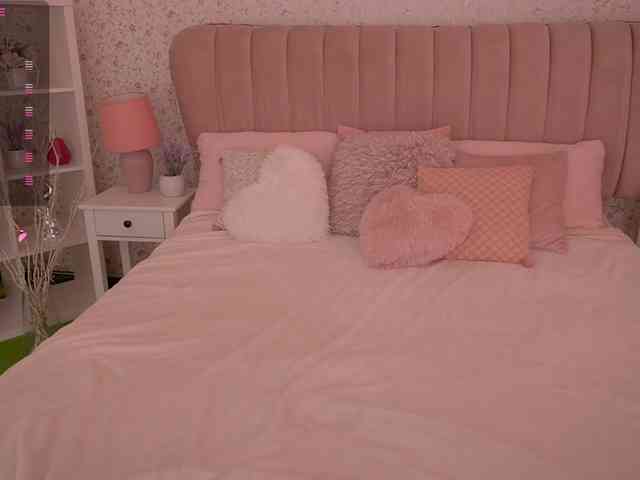 MirandaHobbs webcam