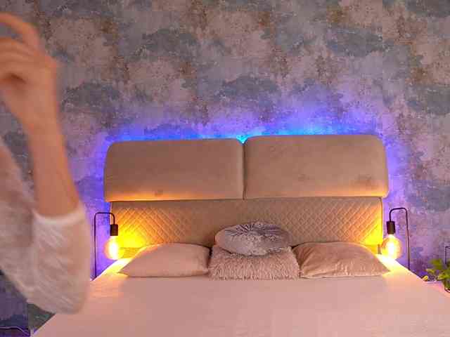 MirandaHobbs MirandaHobbs