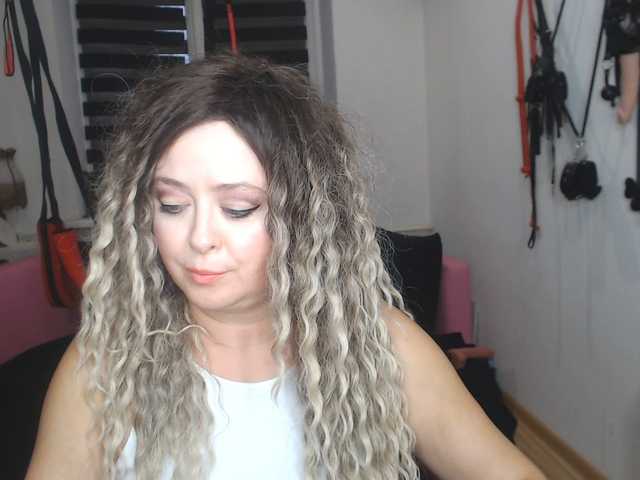  missGODDESS chat room