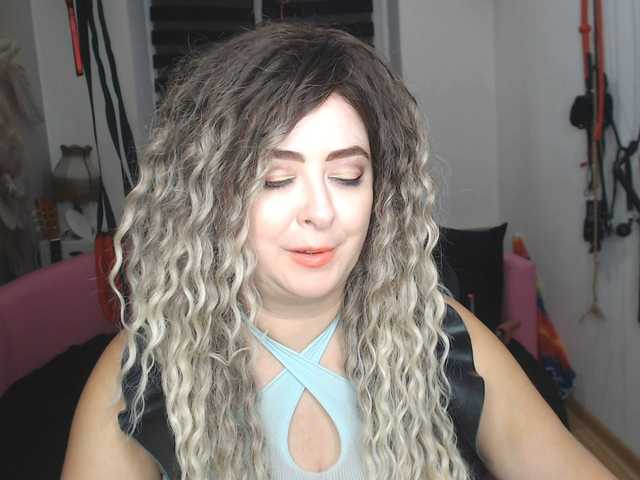  missGODDESS chat room