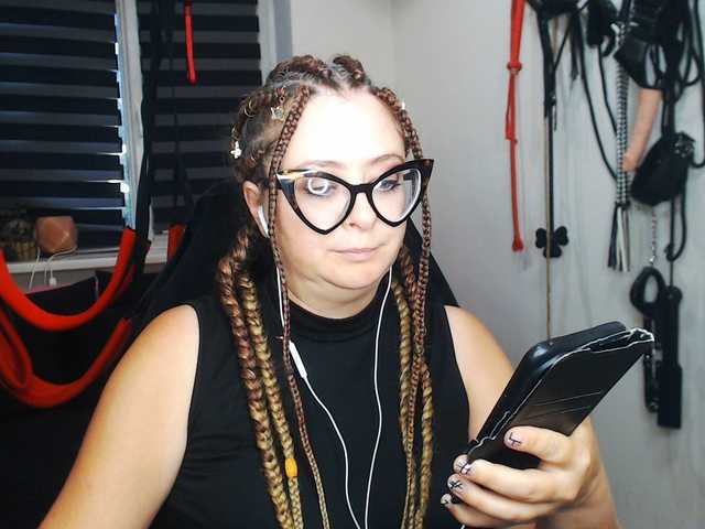  missGODDESS chat room