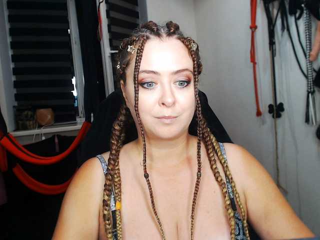  missGODDESS chat room