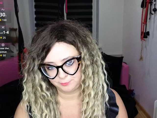  missGODDESS chat room