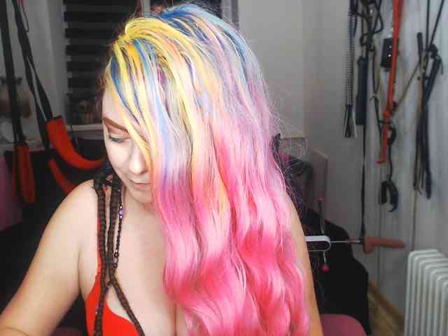 online cam show MissGODDESS