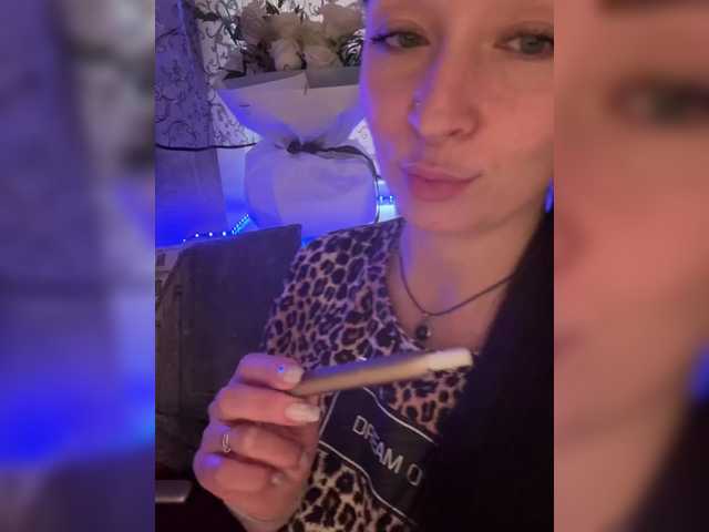 AureliyXXX's BongaCams show and profile