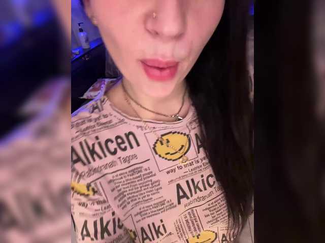 AureliyXXX's BongaCams show and profile