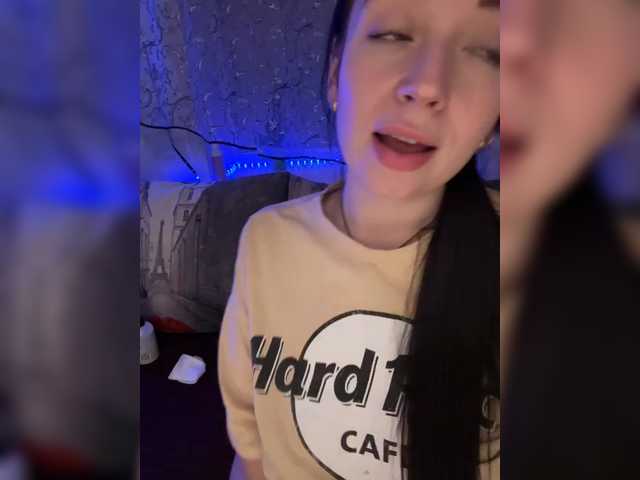 AureliyXXX's BongaCams show and profile