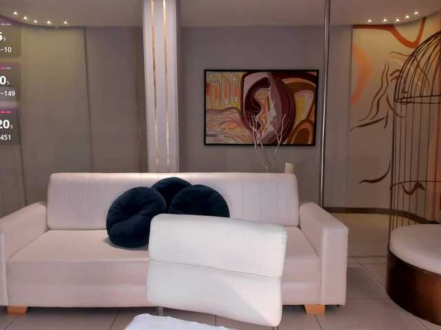 NiaHolland's BongaCams show and profile