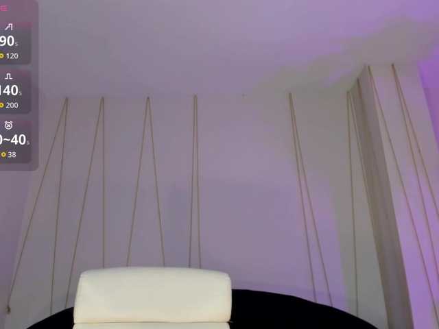 NiaHolland's BongaCams show and profile