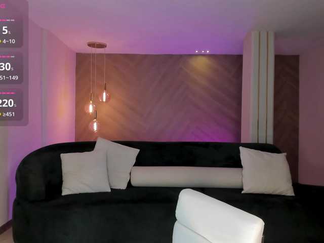 NiaHolland's BongaCams show and profile