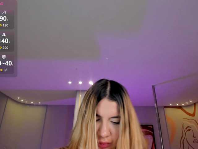 NiaHolland's BongaCams show and profile