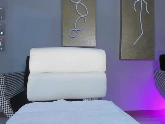 NiaHolland's BongaCams show and profile